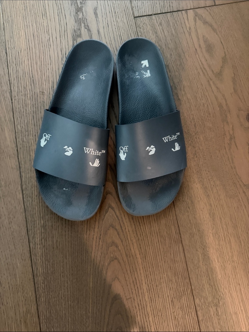 Men’s off white slides size 11
